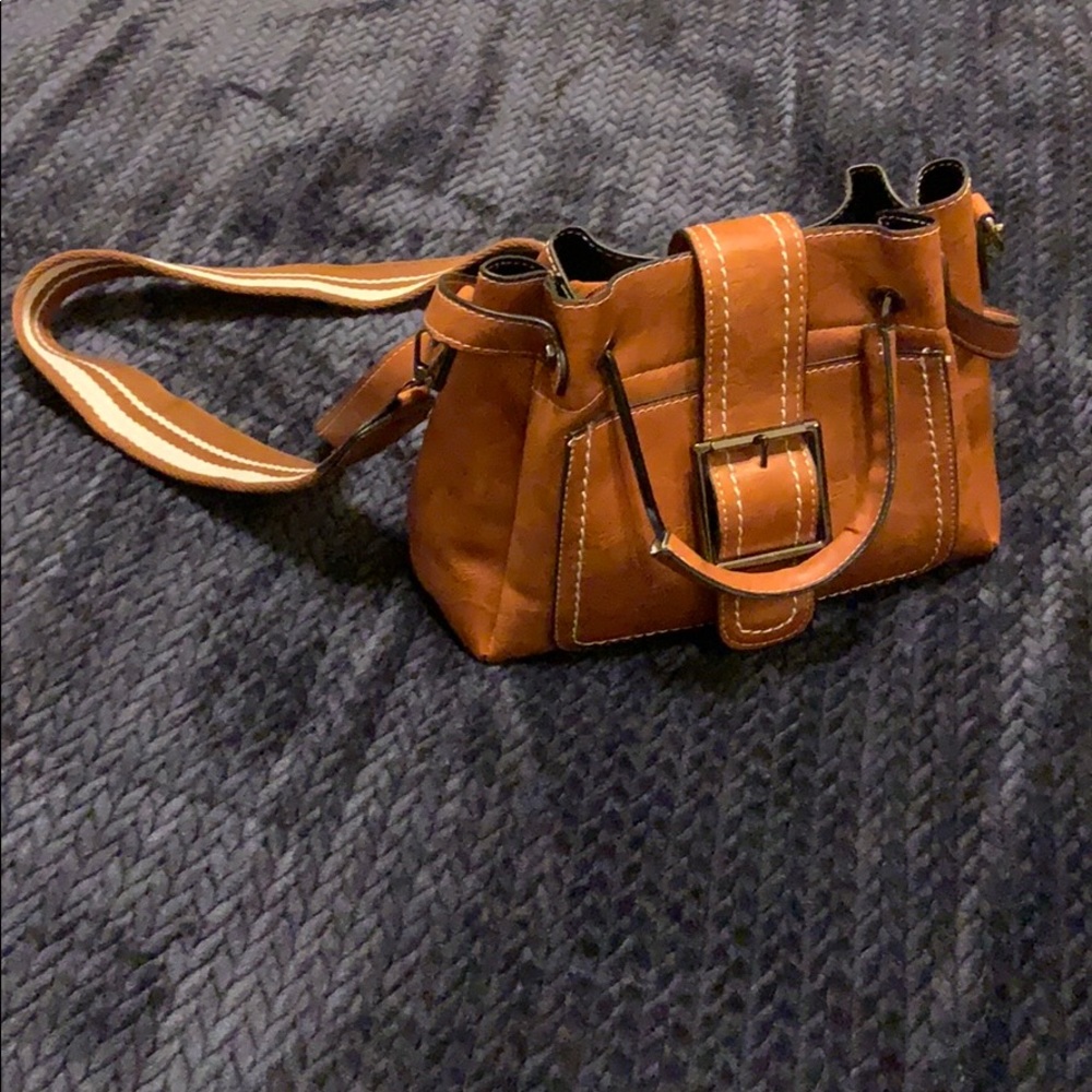 Ivy & Fig Small Crossbody Bag